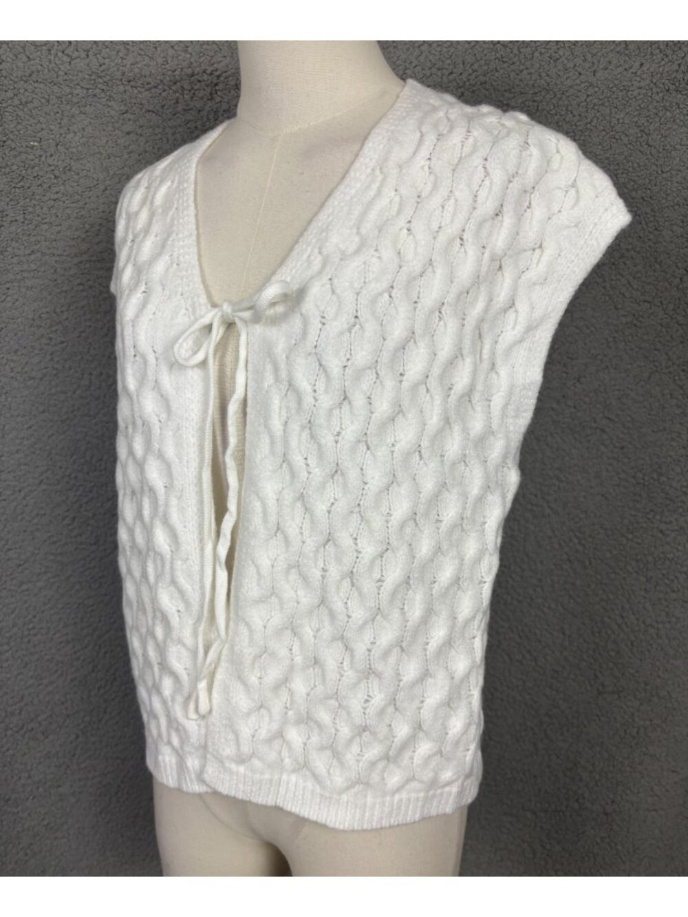 Lillusory Women's Tie-Front Crochet Cable Knit Cardigan White Size Medium NWT's. - Picture 4 of 8
